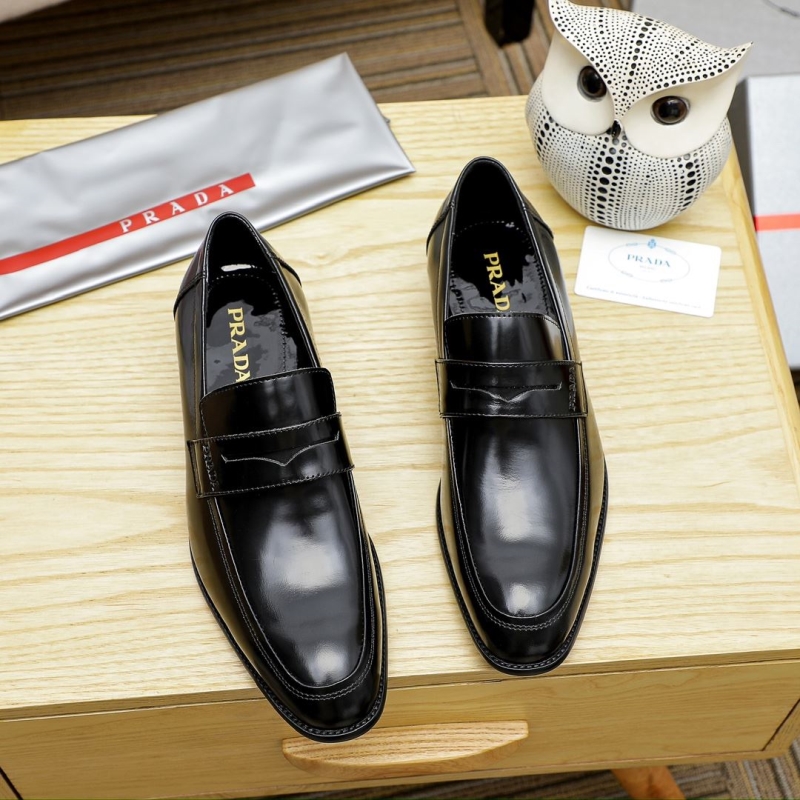 Pra*a leather shoes